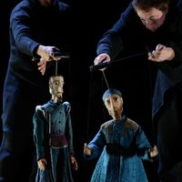 <em>Le <em>c</em>onte d’hiver</em> (2012) of William Shakespeare by Compagnie Arketal, dire<em>c</em>tion: Sylvie Osman, adaptation of text and dramaturgy: Béatri<em>c</em>e Houplain, puppet <em>c</em>onstru<em>c</em>tion: Greta Bruggeman, Paola Lodé, Damien Viso<em>c</em><em>c</em>hi, design of the fa<em>c</em>e of the puppets: Marius Re<em>c</em>h, musi<em>c</em>: Jean-Mar<em>c</em> Montera, Performers featured in the photo: Jean-Baptiste Saunier, Mathieu Bonfils. Puppets featured in the photo: Antigonus and Léontes. Rod marionettes made of wood, <em>c</em>ardboard and <em>c</em>loth, height: 80 <em>c</em>m. Photo: Brigitte Pougeoise
