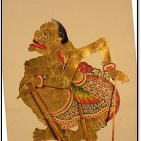 A popular character in <em>wayang</em> kulit performances, Semar the wise man is the loyal servant of the heroes; an entertainer, follower and adviser, his main function is as a guide in philosophy. Photo courtesy of UNIMA-Indonesia