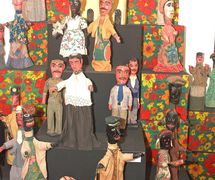 Les marionnettes de <em>mamulengo</em>. Museu do Mamulengo, Olinda, Pernambouc, Brésil. Photo : Prefeitura de Olinda (Flickr), CC BY 2.0, via Wikimedia Commons