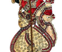Draupadî, l’épouse des prin<em>c</em>es Pândava, dans le Mahâbhârata, une marionnette d'ombre en <em>c</em>uir, <em>togalu gombeyata</em>, par le maître marionnettiste Gunduraju (Hassan, Karnataka, Inde). Photo réproduite avec l'aimable autorisation de Atul Sinha
