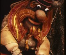 Title character in <em>The Tall Tales of Finn McCool</em> (1983) by John M. Blundall, Cannon Hill Puppet Theatre (Birmingham, UK), direction: Simon Painter, John M. Blundall, design and construction: John M. Blundall. Mixed-media (masks and puppets), height: 2.0 m. Photo: John M. Blundall