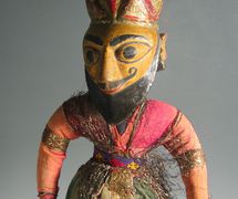 Detail, Mughal warrior-<em>c</em>ourtier, a <em>kathputli</em> string puppet from Rajasthan, India, height: 60 <em>c</em>m. Colle<em>c</em>tion: Center for Puppetry Arts (Atlanta, Georgia, United States). Photo courtesy of Center for Puppetry Arts