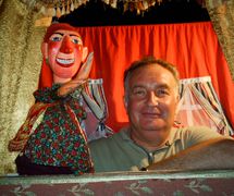 Turkish puppeteer, Duygu Tansi, with one of his glove puppets. Photo courtesy of UNIMA Turkey (UNIMA Turkiye)